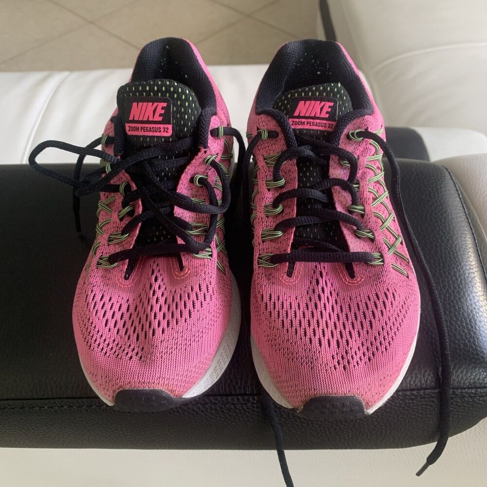 Nike Zoom Pegasus 32 Pink Black Running Shoes 749344-600 Women's 10M